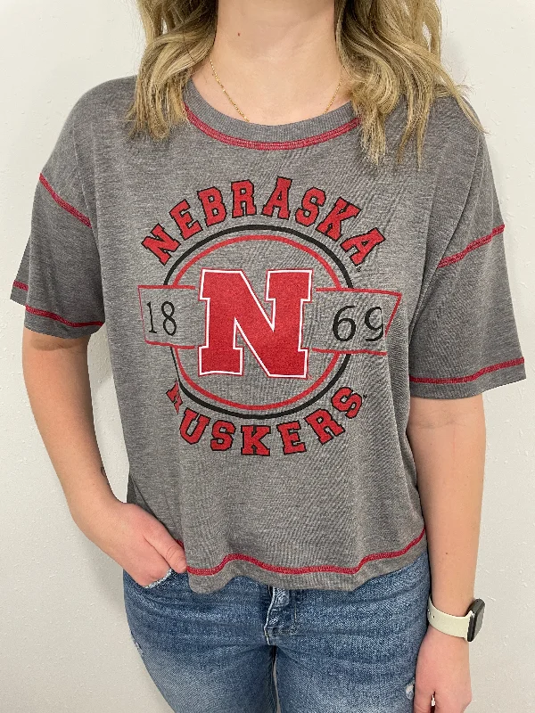 NEBRASKA DANBURY CROPPED TEE - SMOKED PEARL Chenille Blend Fleece Blend Nylon Blend