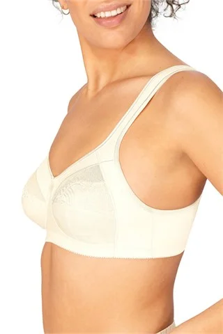 Isadora #44782 Non-wired Bra - Off-White Light Padded Bra